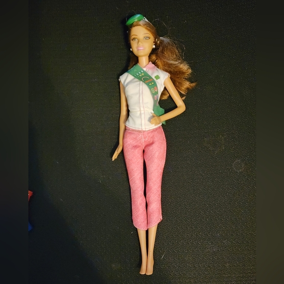 Dolls of the World Pink Label Barbie Holland 2011 and 2013 Girl account Barbie - Picture 6 of 6